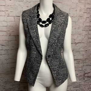 Kenneth Cole Grey & Black Vest Size 6